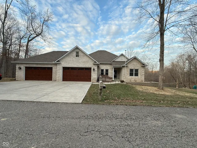 $725,000 | 1326 East Browning Court, Martinsville, IN 46151