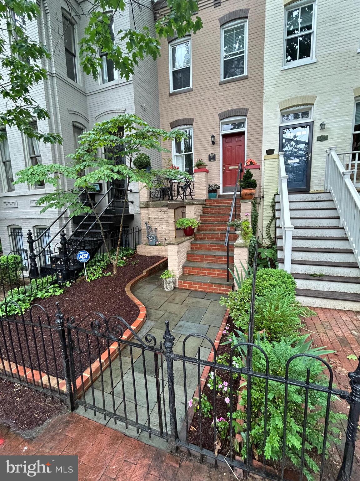 311 9th Street Southeast Washington, DC 20003 - Photo 1 of 32 WELCOME HOME!