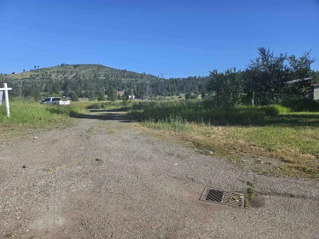 $300,000 | 24225 East Rosewood Avenue, Newman Lake, WA 99025