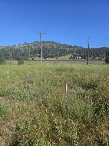 $300,000 | 24225 East Rosewood Avenue, Newman Lake, WA 99025