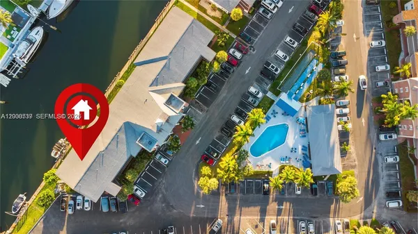 $1,800 | 455 Paradise Isle Boulevard, Unit 402, Hallandale Beach, FL 33009