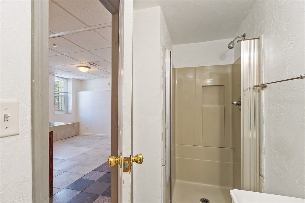 40 Aetna Street Worcester, MA 01604 - Photo 18 of 42 a view of a bathroom from a bathroom