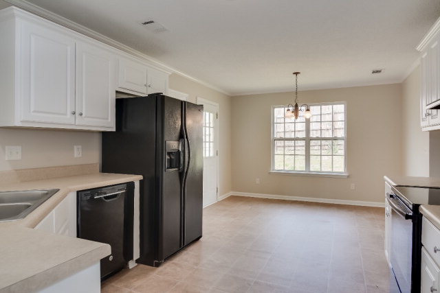 713 Cannock Loop Grovetown, GA 30813 - Photo 11 of 34 Kitchen