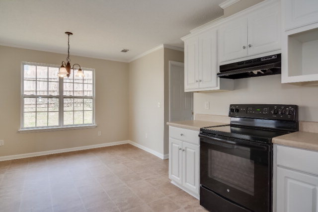 713 Cannock Loop Grovetown, GA 30813 - Photo 13 of 34 Kitchen