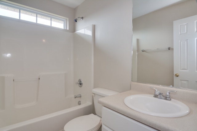 713 Cannock Loop Grovetown, GA 30813 - Photo 23 of 34 Bathroom #2