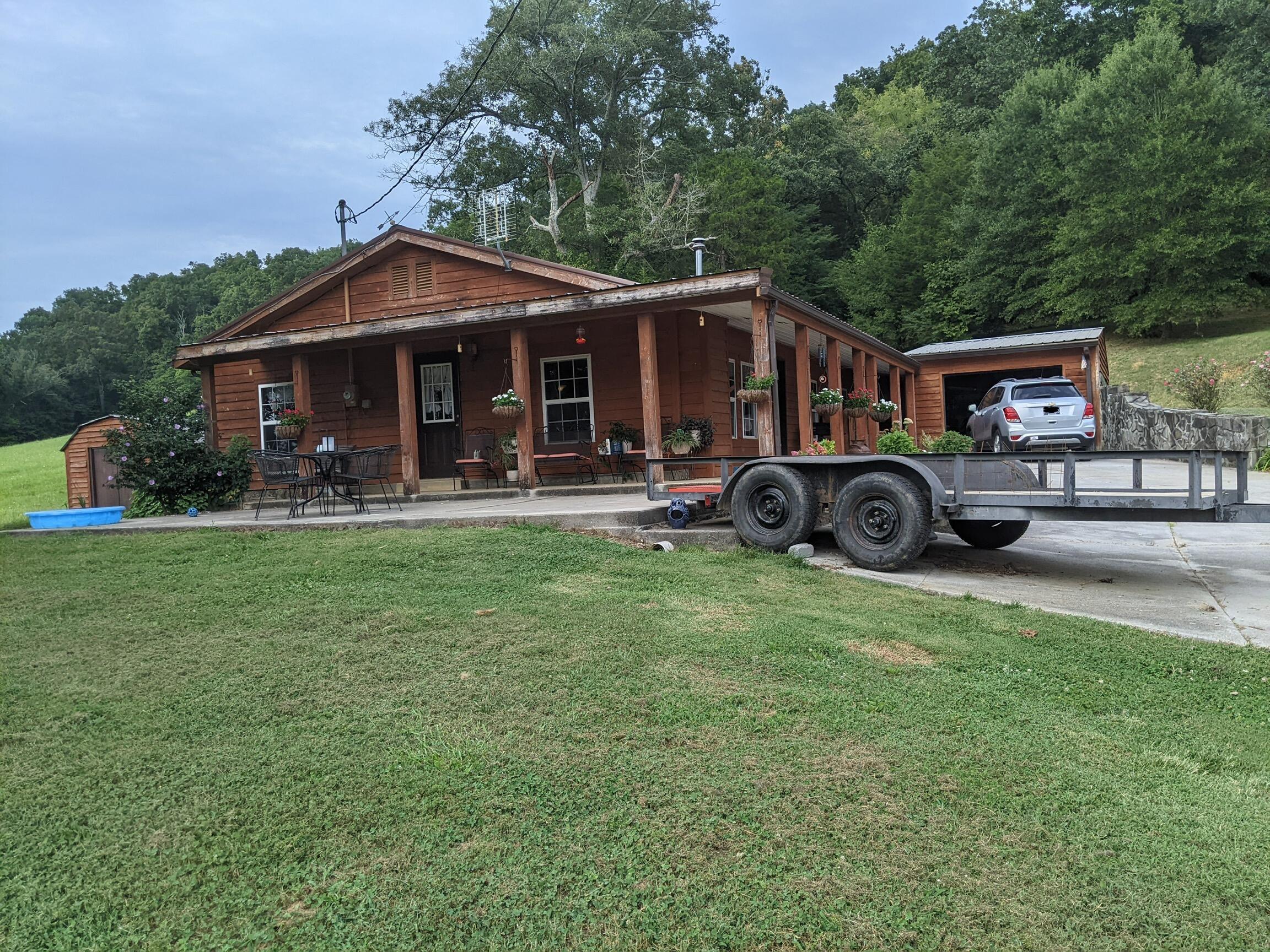 PXL_20230824_223508386