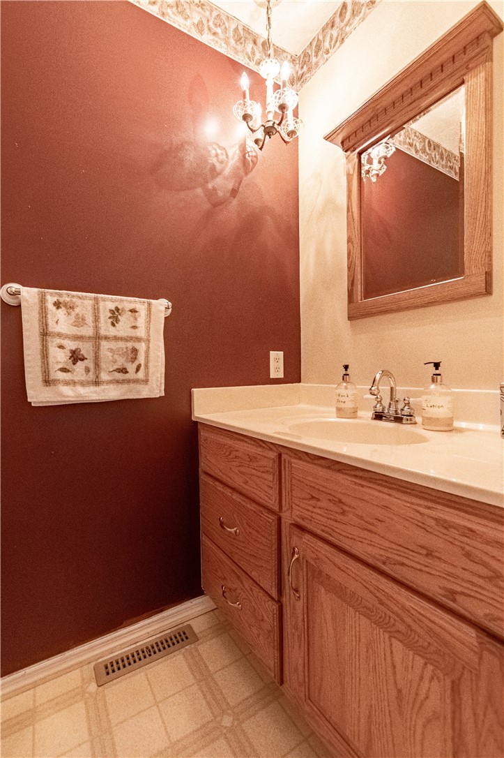 4512 Butler Drive Decatur, IL 62526 - Photo 13 of 30 Gallery Image 13