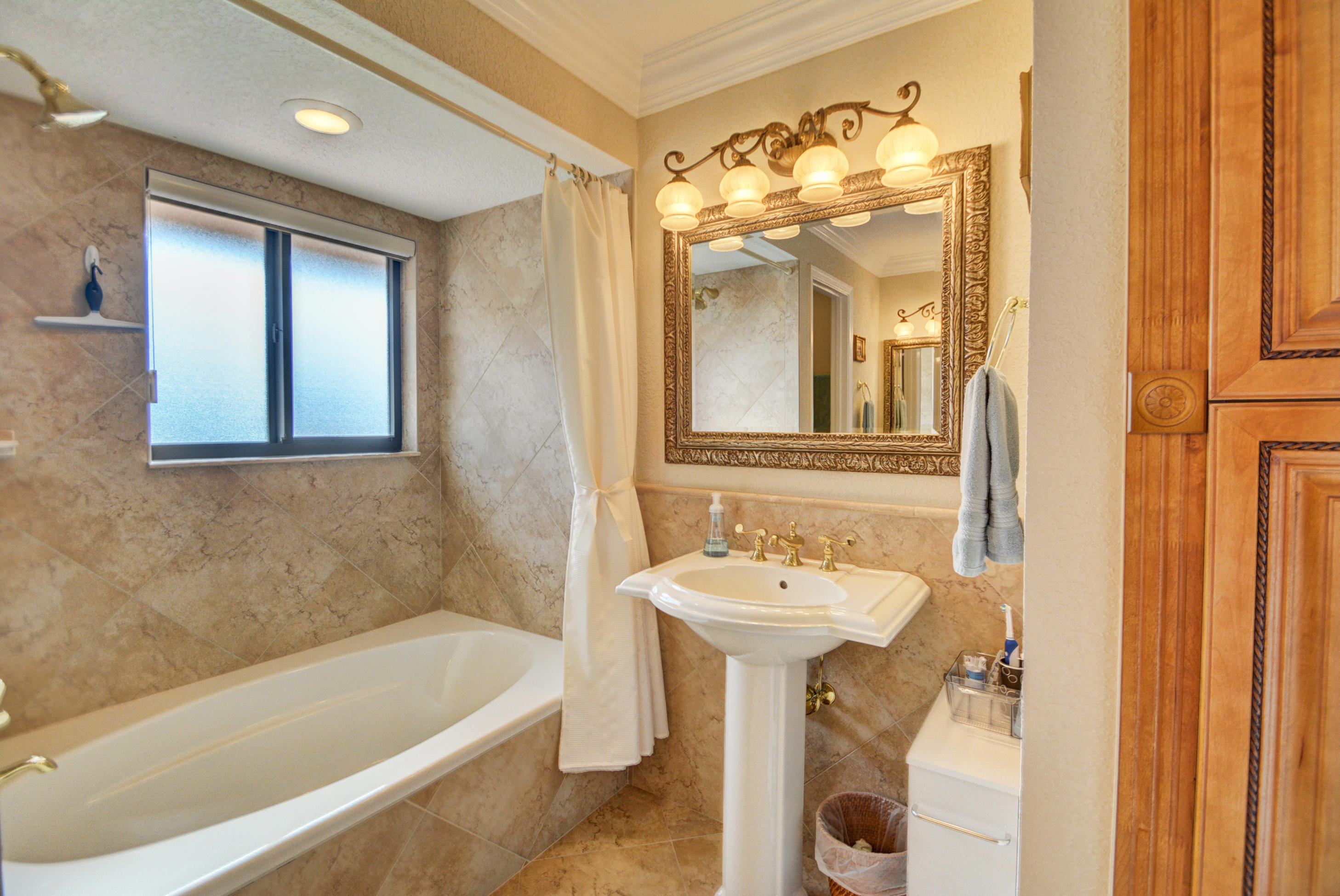5550 Coach House Circle, Unit G Boca Raton, FL 33486 - Photo 15 of 26 DSC_4794_5_6_7_8