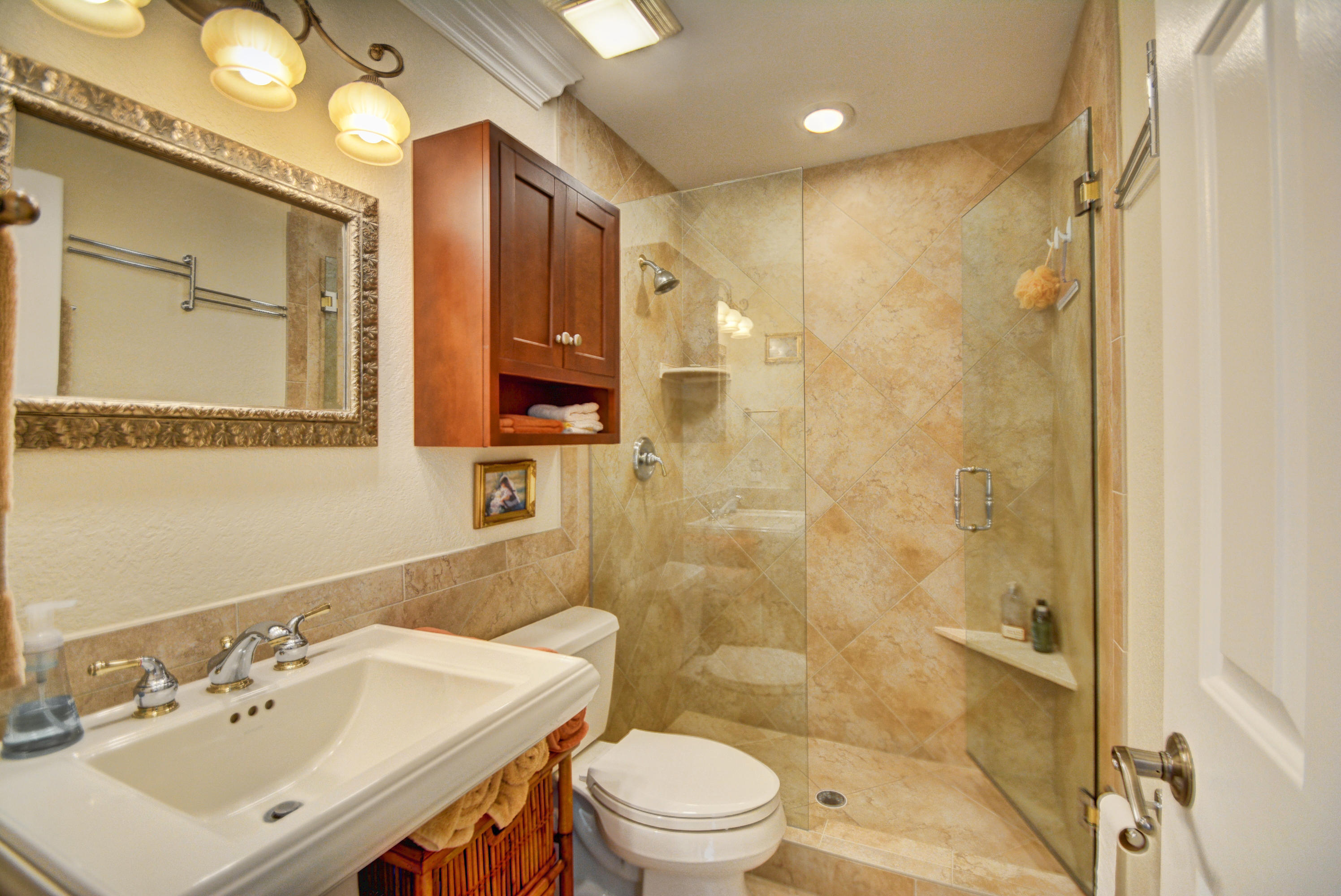 5550 Coach House Circle, Unit G Boca Raton, FL 33486 - Photo 17 of 26 DSC_4829_30_31_32_33