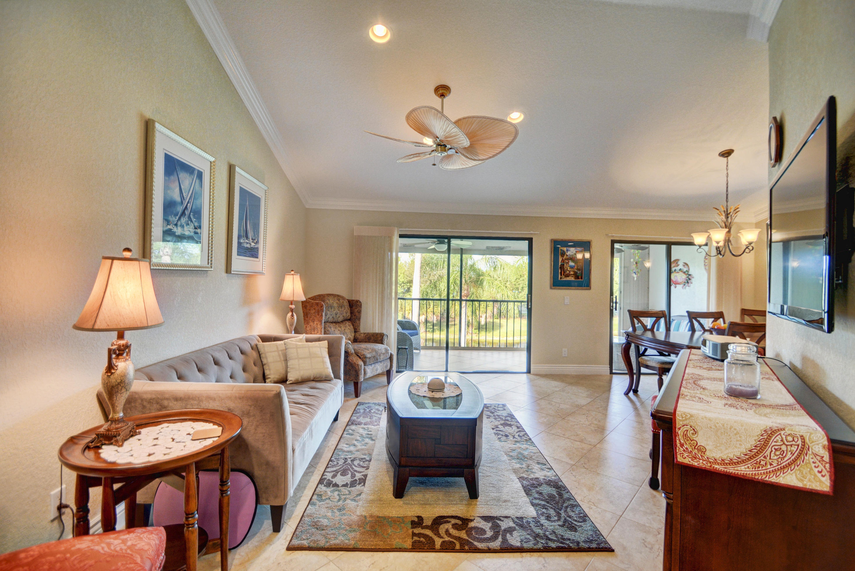 5550 Coach House Circle, Unit G Boca Raton, FL 33486 - Photo 3 of 26 DSC_4699_700_701_702_703