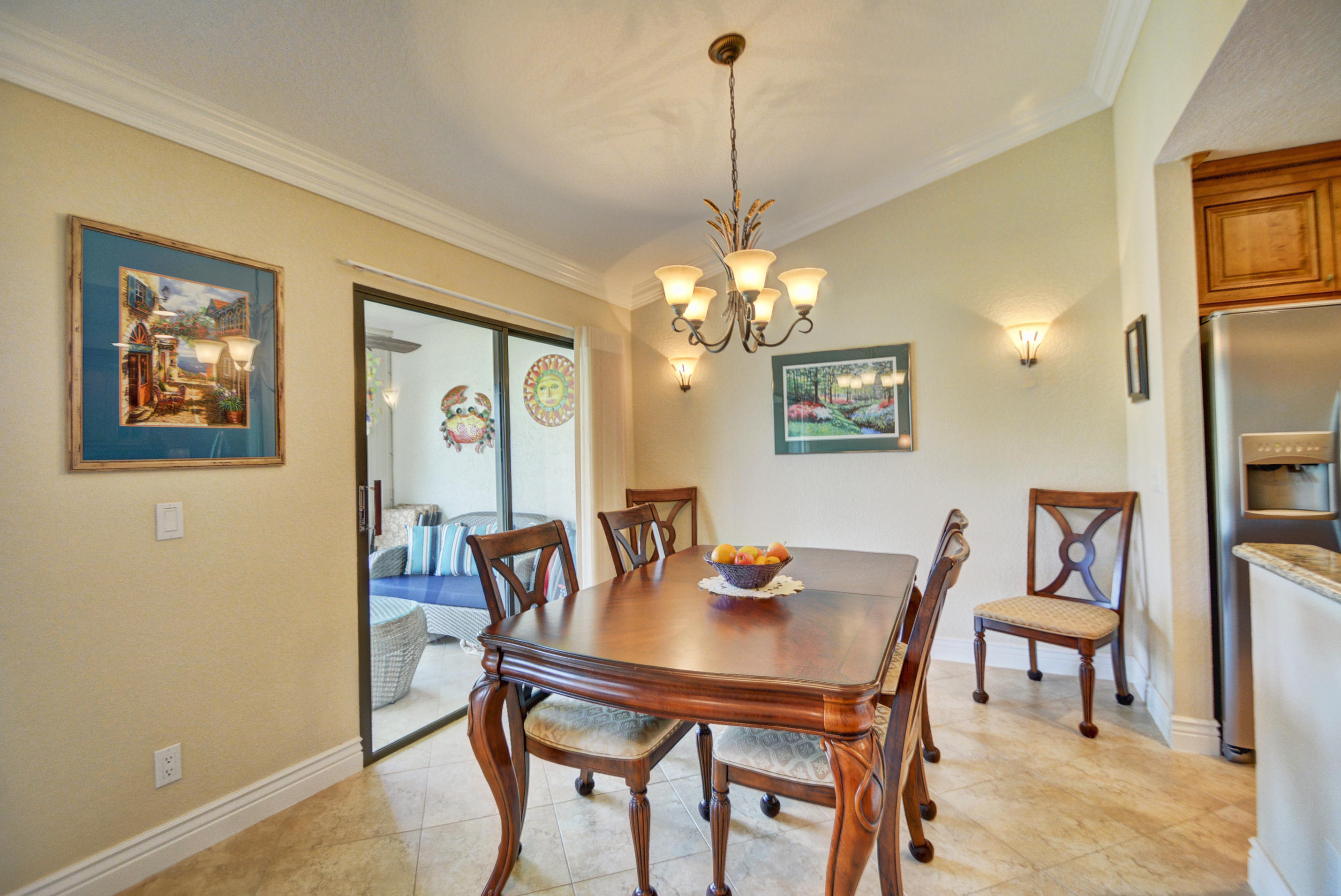 5550 Coach House Circle, Unit G Boca Raton, FL 33486 - Photo 4 of 26 DSC_4704_5_6_7_8