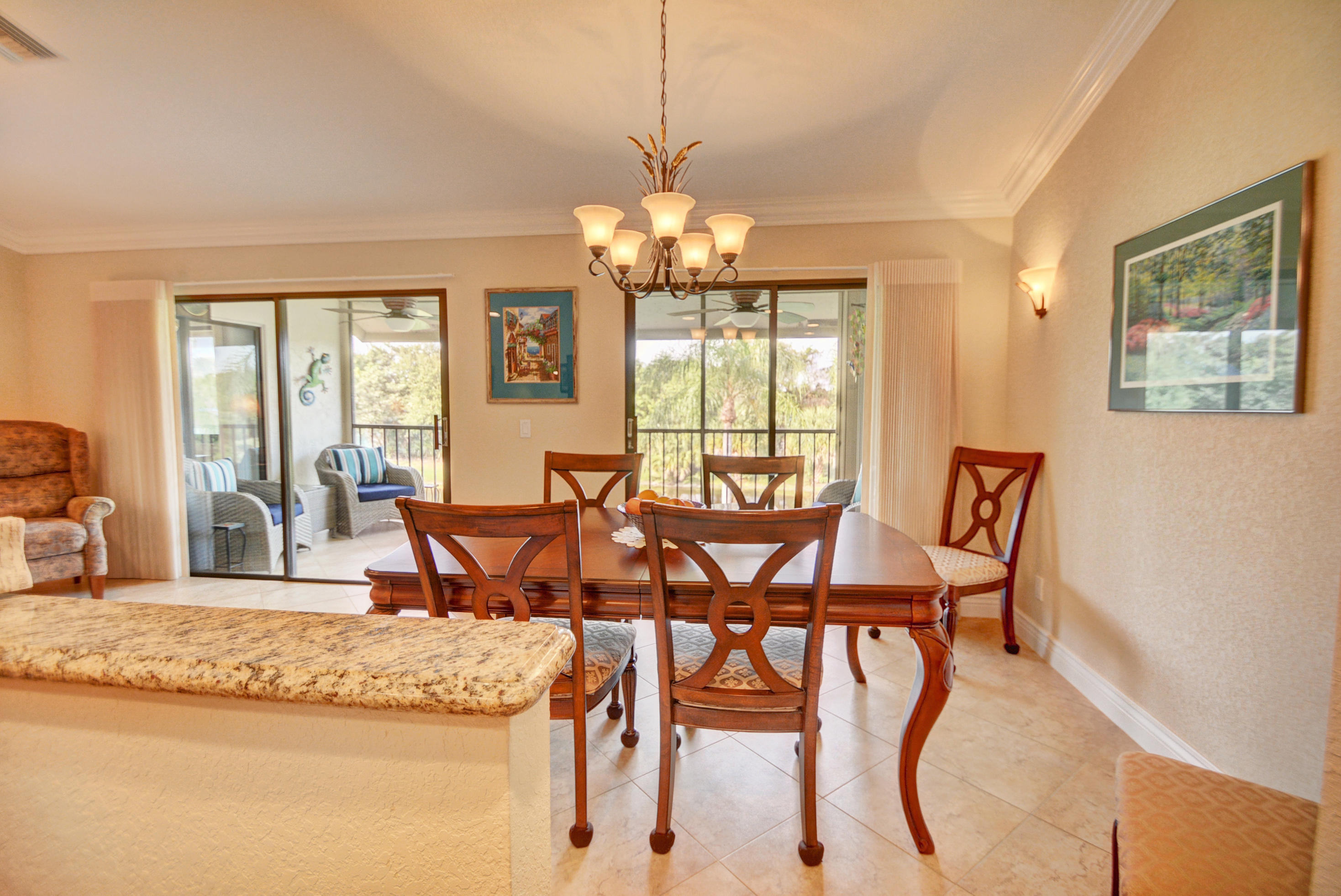 5550 Coach House Circle, Unit G Boca Raton, FL 33486 - Photo 9 of 26 DSC_4749_50_51_52_53