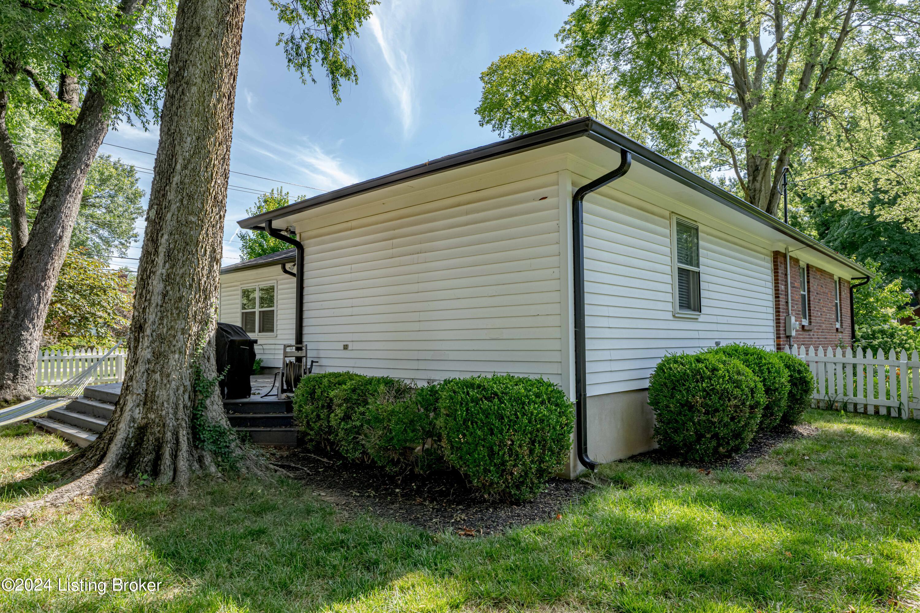 208 Tyne Road Louisville, KY 40207 - Photo 59 of 69 DSC09712