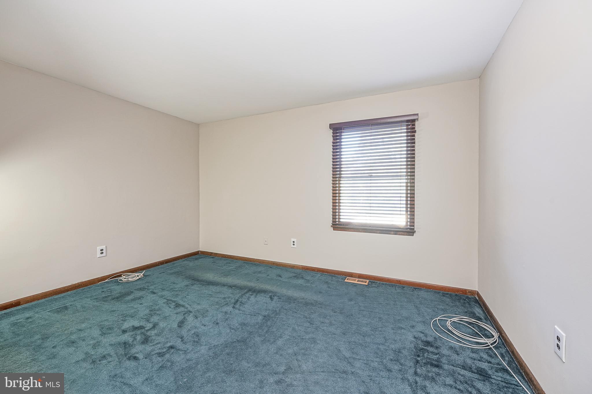 79 Winfield Road Sicklerville, NJ 08081 - Photo 12 of 34