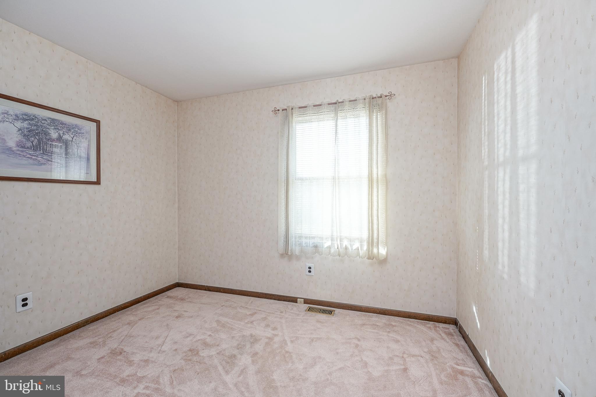 79 Winfield Road Sicklerville, NJ 08081 - Photo 17 of 34