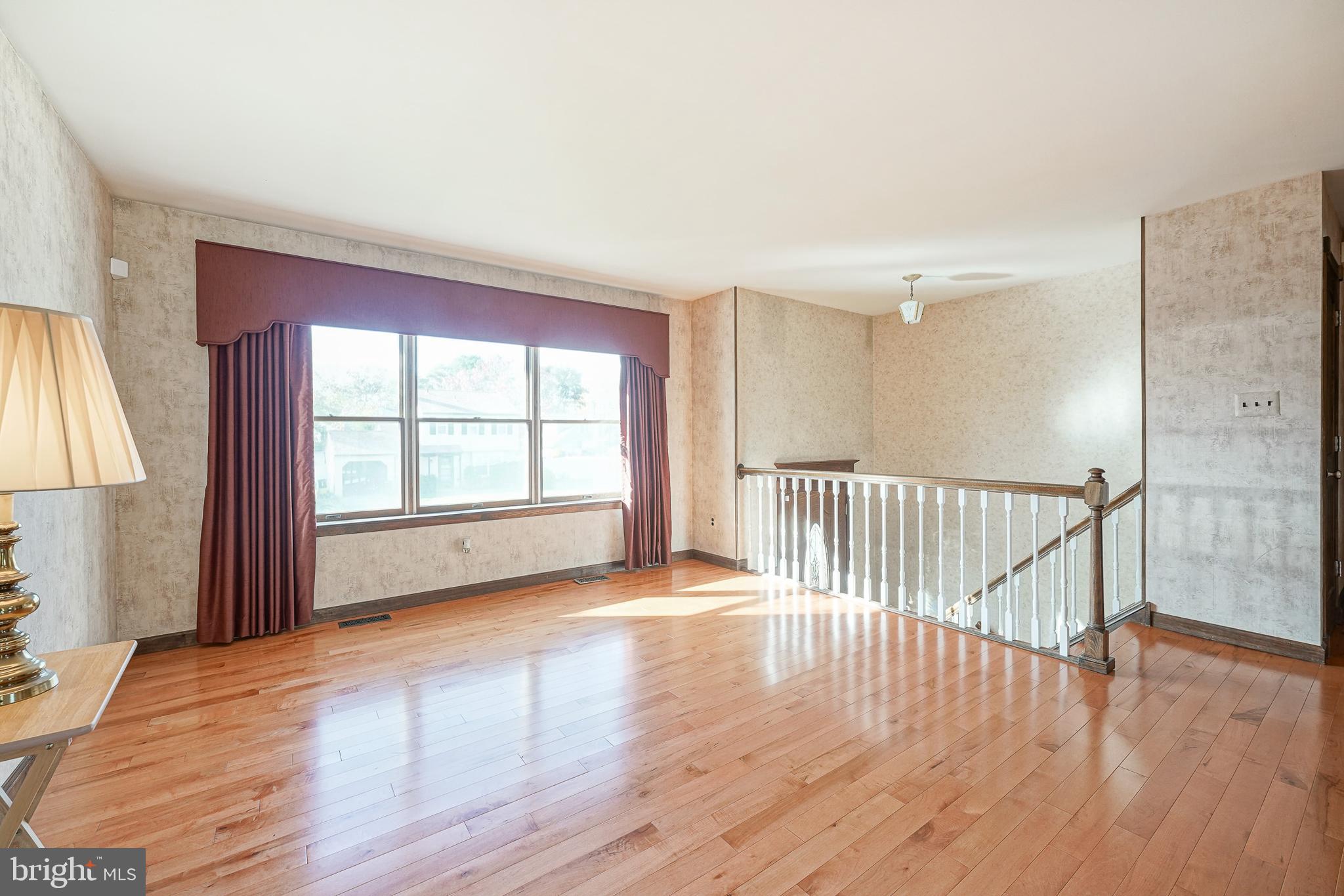 79 Winfield Road Sicklerville, NJ 08081 - Photo 3 of 34