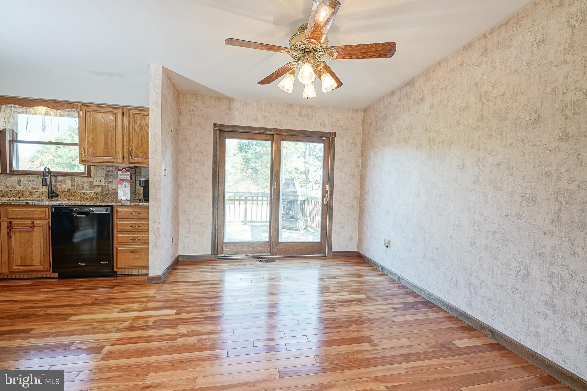 79 Winfield Road Sicklerville, NJ 08081 - Photo 6 of 34