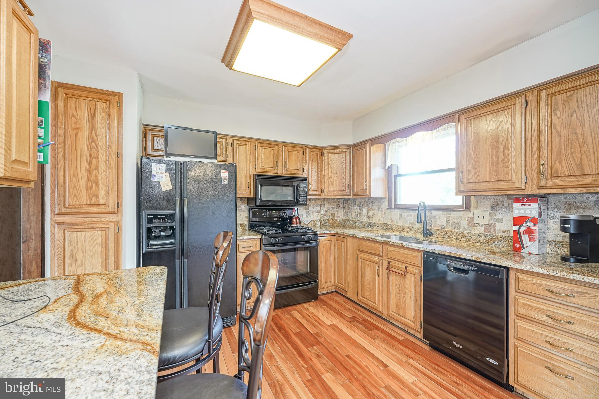 79 Winfield Road Sicklerville, NJ 08081 - Photo 8 of 34