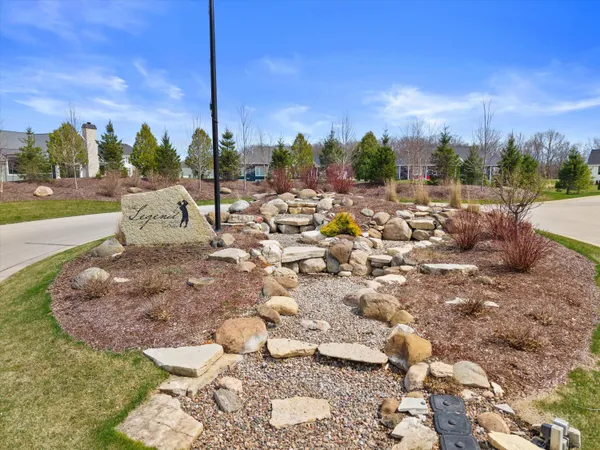 $243,000 | S36-w27328 Legend At Merrill Hls Court, Waukesha, WI 53189