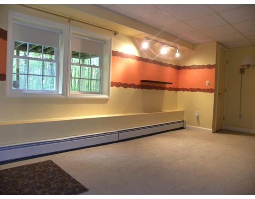 67 Little Muggett Road Charlton, MA 01507 - Photo 9 of 30 Gallery Image 9