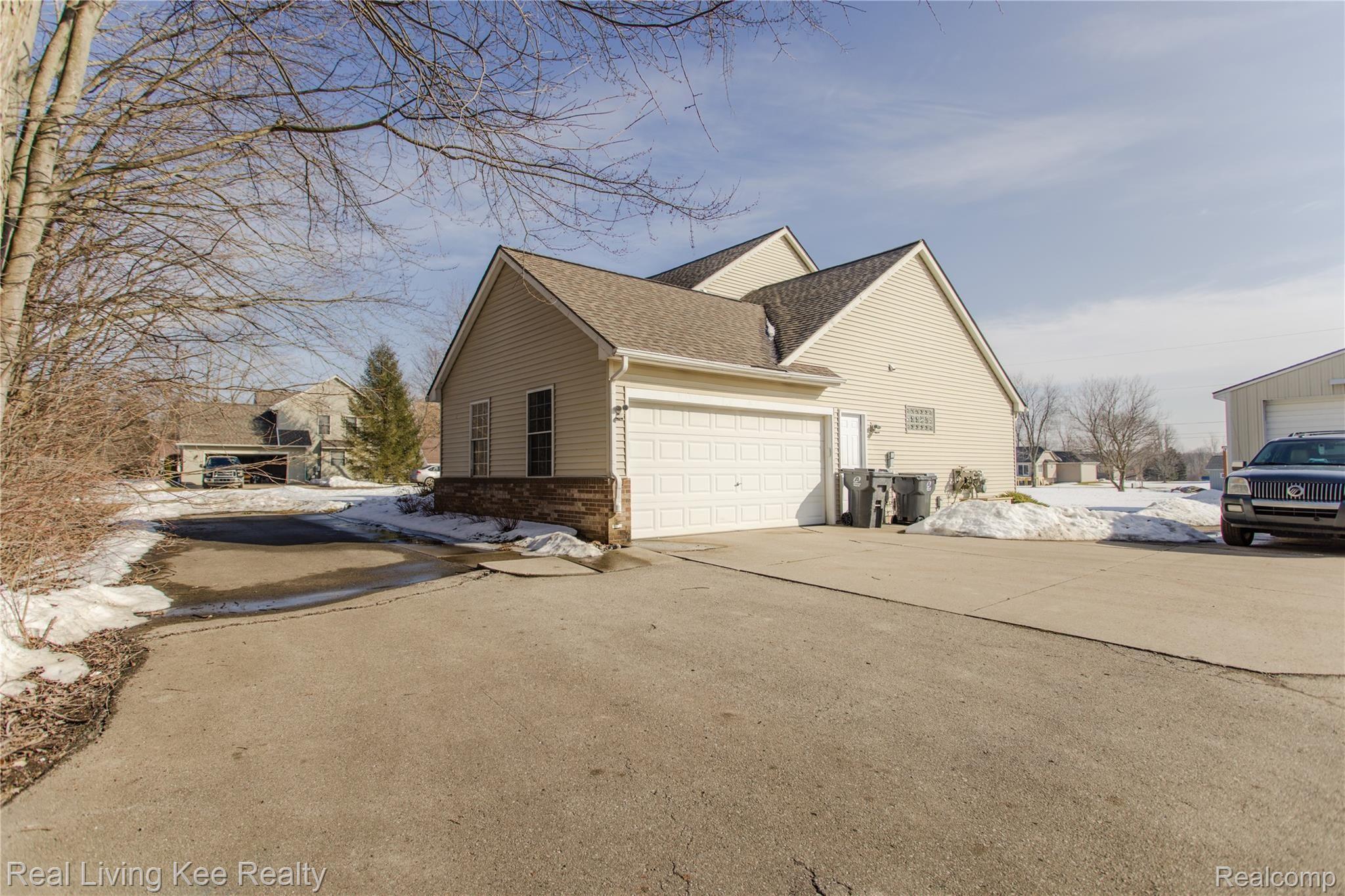 2257 Hummer Lake Road Oxford, MI 48371 - Photo 27 of 32 hummerlake_house-30.jpg