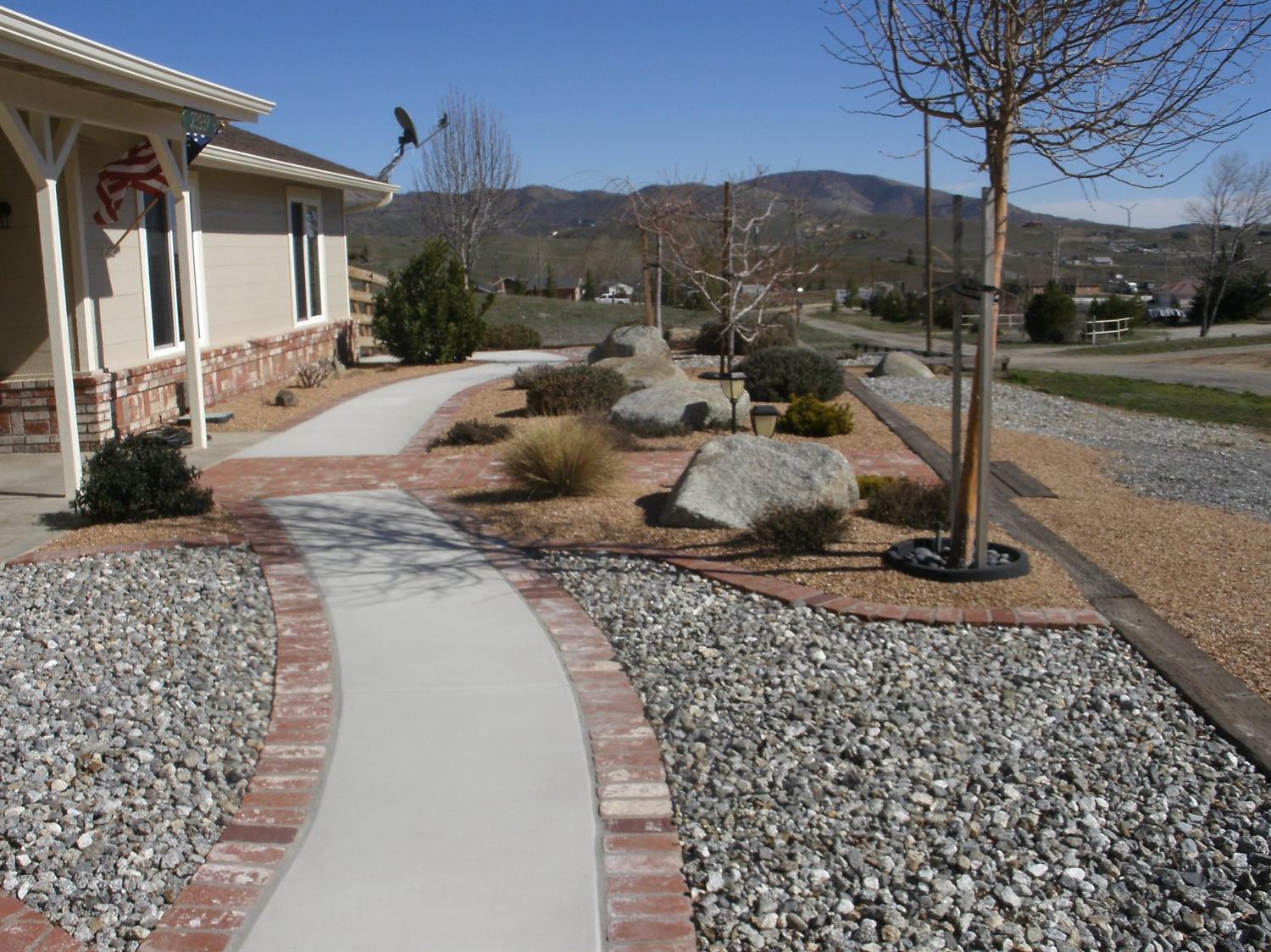 23937 Clover Spring Road Tehachapi, CA 93561 - Photo 13 of 36 Gallery Image 13