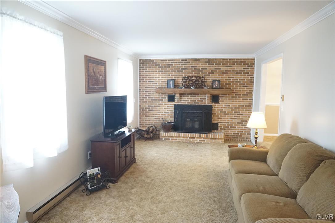 275 South Egg Road Bath, PA 18014 - Photo 3 of 29 Gallery Image 3