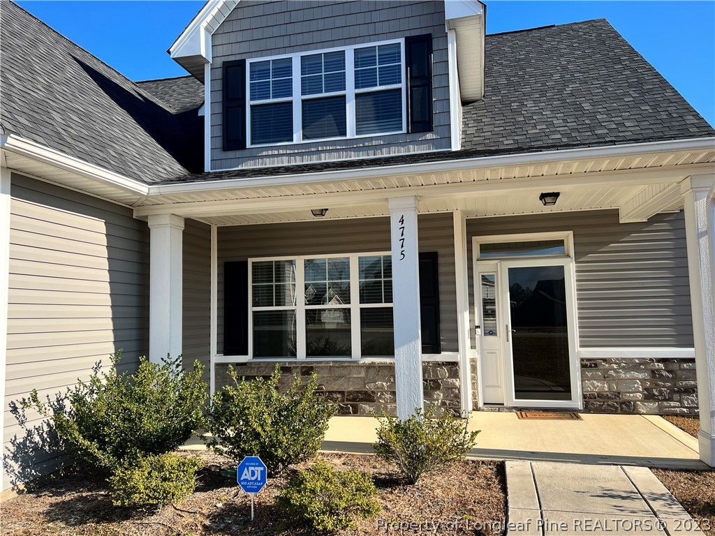 4775 McKinnon Farm Road Fayetteville, NC 28304 - Photo 2 of 45 a front view of a house