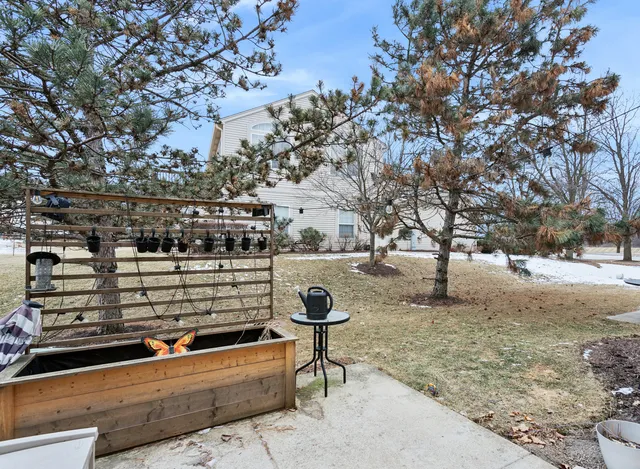 $320,000 | 1835 Wisteria Drive, Aurora, IL 60503