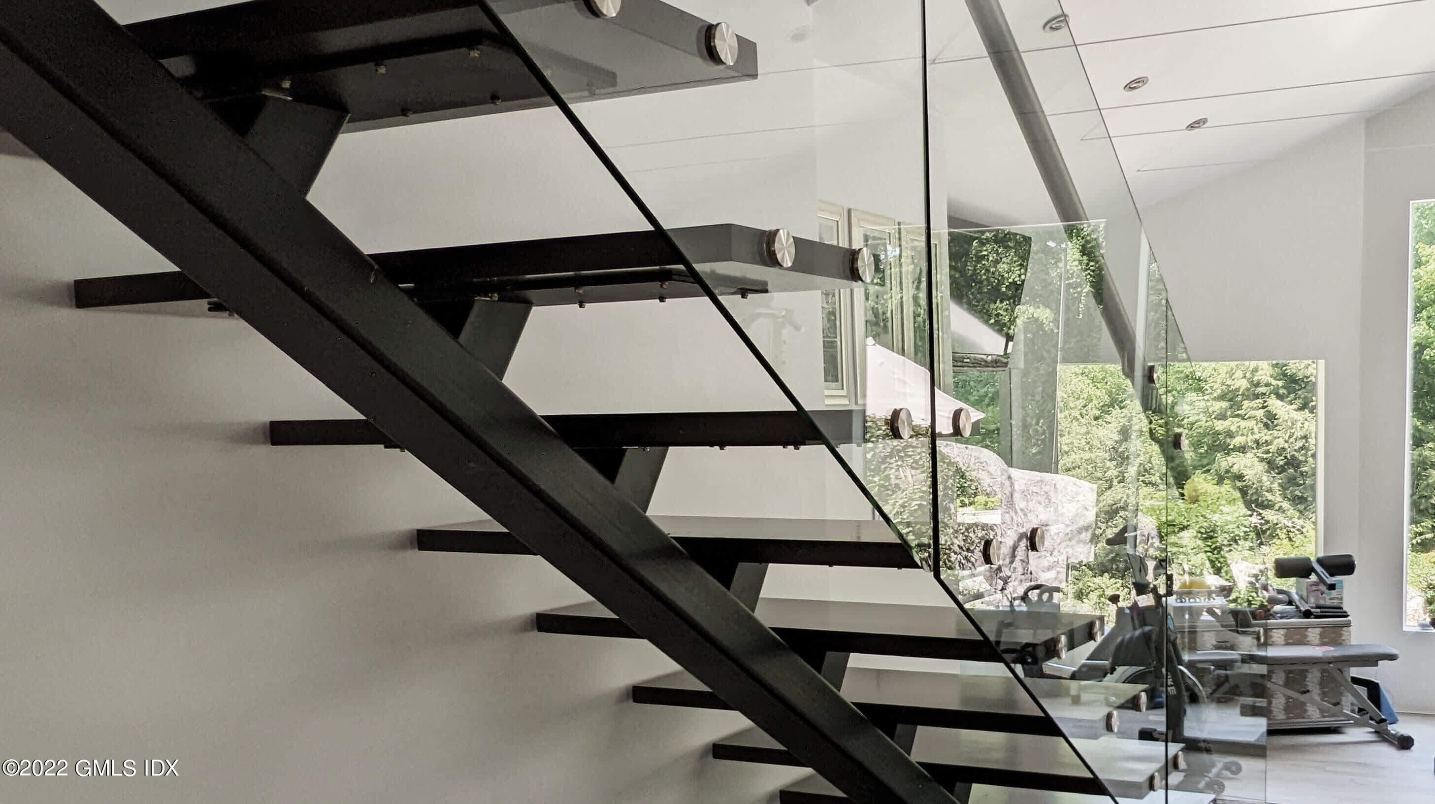 39 Nutmeg Drive Greenwich, CT 06831 - Photo 24 of 31