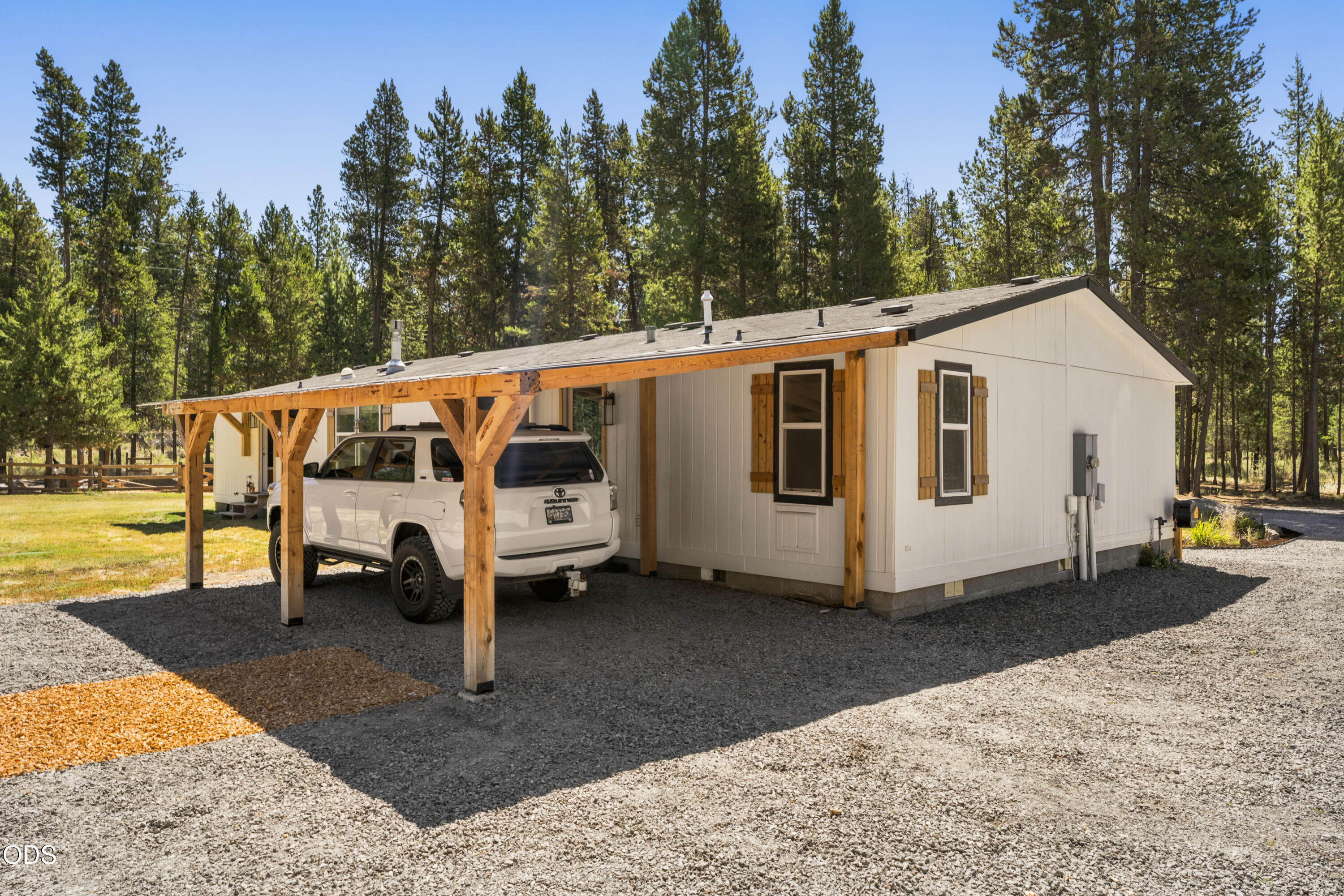 17876 Guelfi Road Bend, OR 97707 - Photo 16 of 21