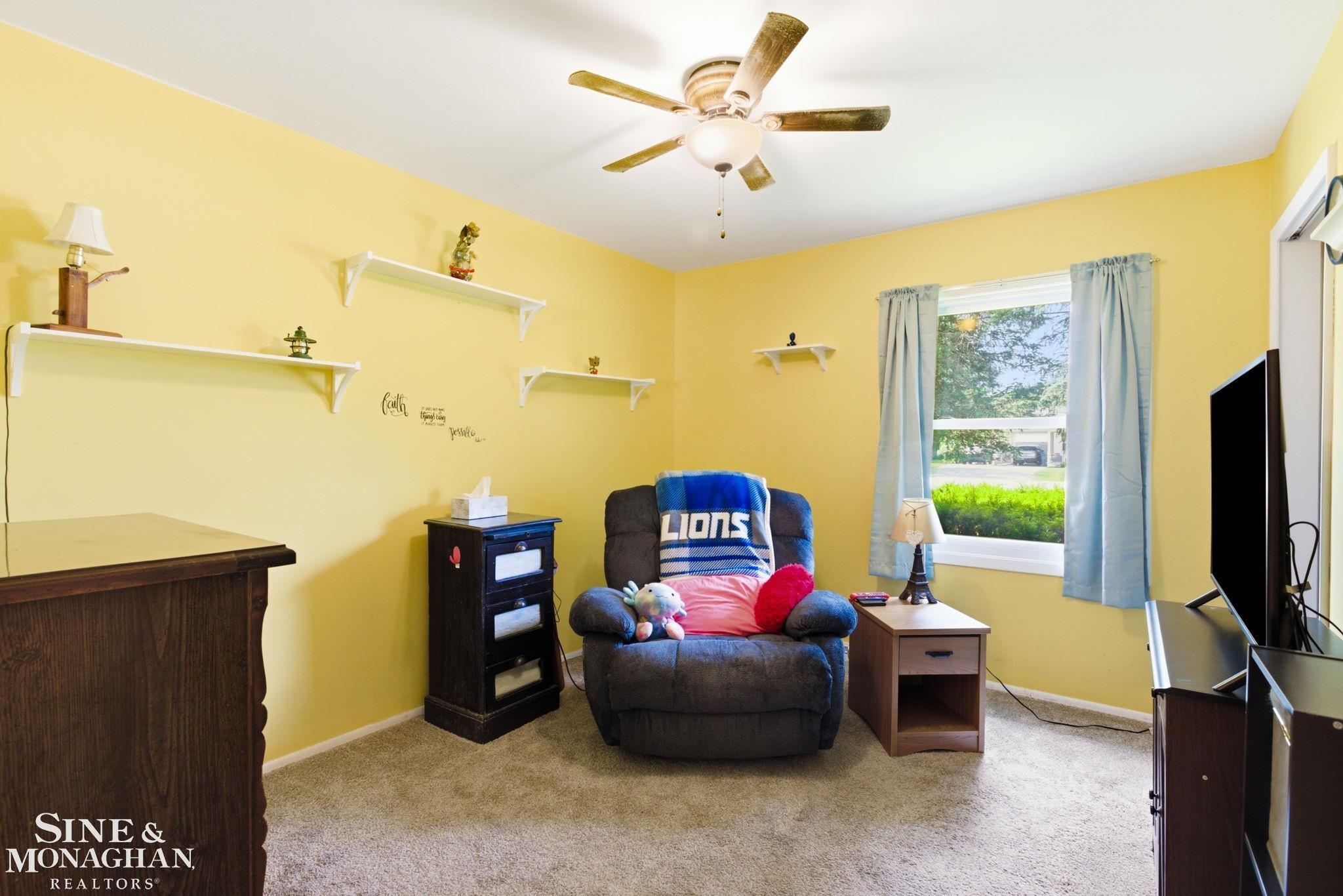660 Range Road Marysville, MI 48040 - Photo 18 of 40