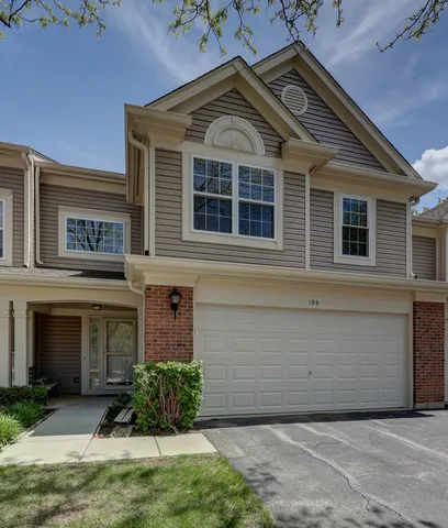 $384,896 | 195 Island Court, Unit 195, Schaumburg, IL 60193