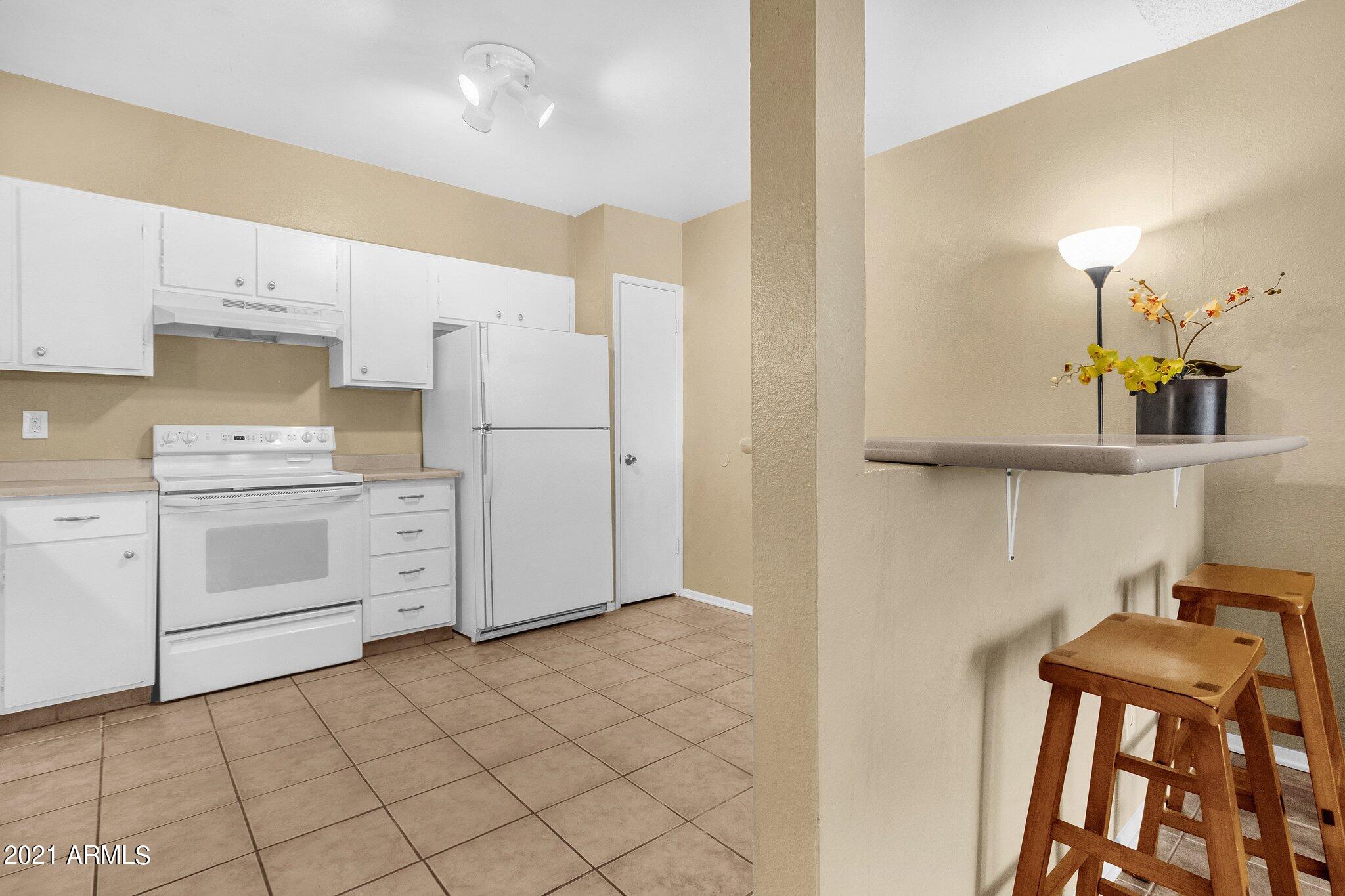 720 South Dobson Road, Unit 10 Mesa, AZ 85202 - Photo 11 of 22 12-web-or-mls-720-s-dobson-rd-unit-10