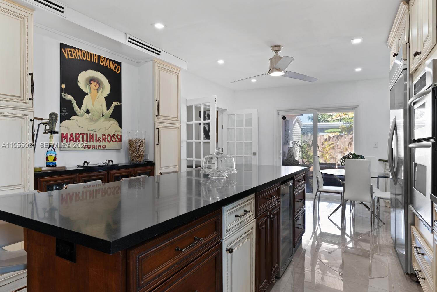 6423 Southwest 107th Place Miami, FL 33173 - Photo 12 of 40