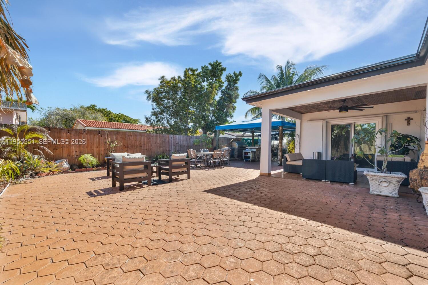 6423 Southwest 107th Place Miami, FL 33173 - Photo 20 of 40