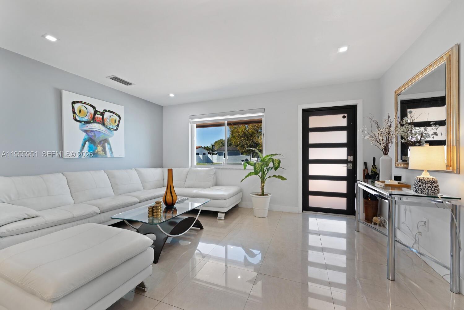 6423 Southwest 107th Place Miami, FL 33173 - Photo 2 of 40