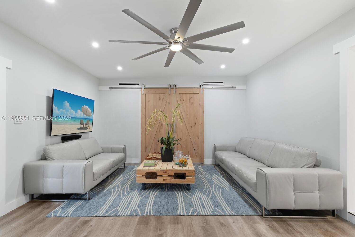 6423 Southwest 107th Place Miami, FL 33173 - Photo 7 of 40