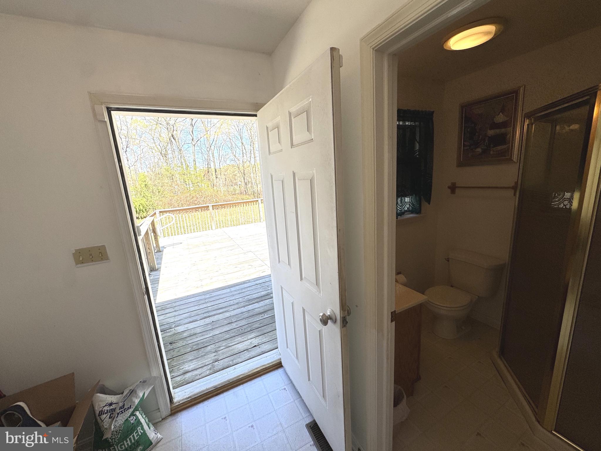 174 Pine Tree Road Townsend, DE 19734 - Photo 39 of 79 Mud Room-Exit door to the back deck