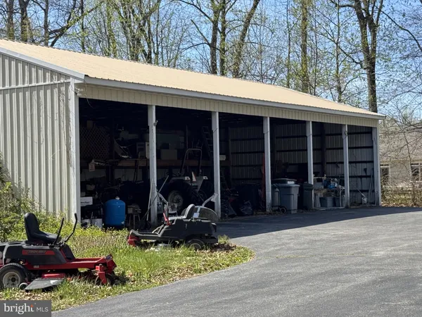 $1,100,000 | 174 Pine Tree Road, Townsend, DE 19734