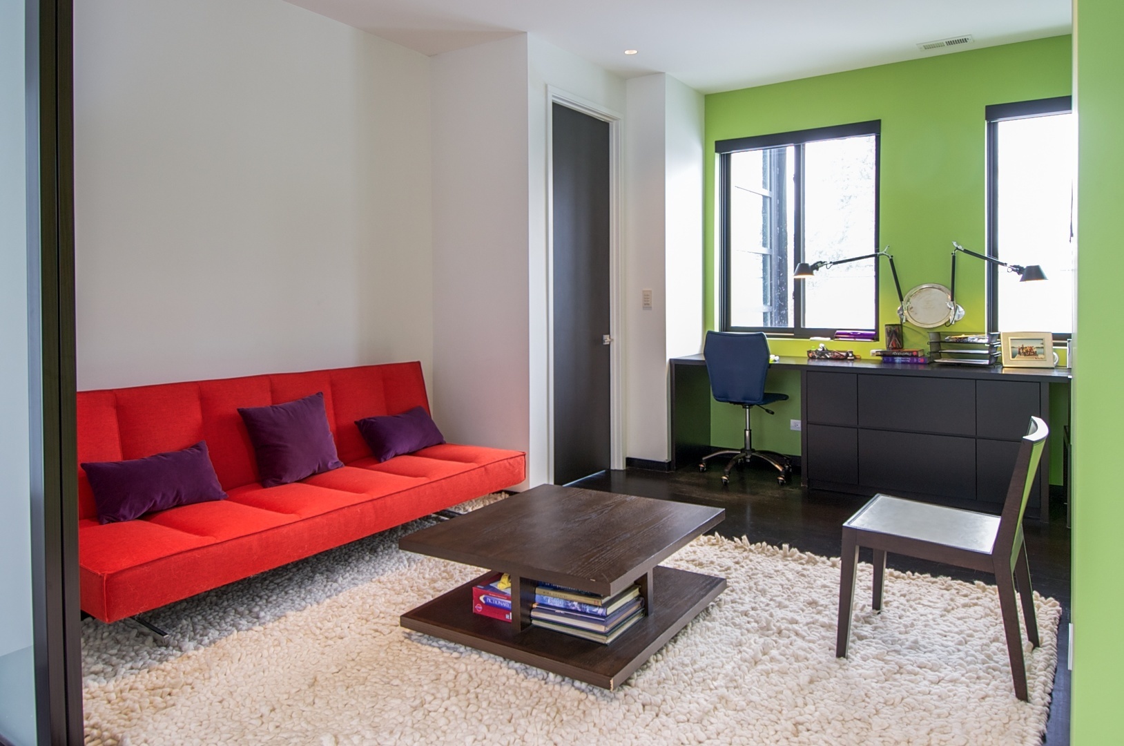 435 Thorne Lane Lake Forest, IL 60045 - Photo 24 of 42 a living room with furniture and a large window