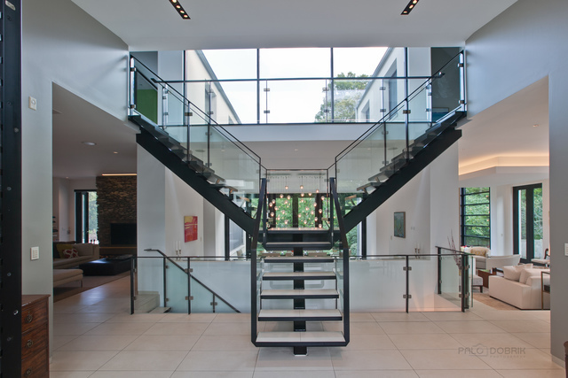 435 Thorne Lane Lake Forest, IL 60045 - Photo 4 of 42 a view of entryway and hall with wooden floor