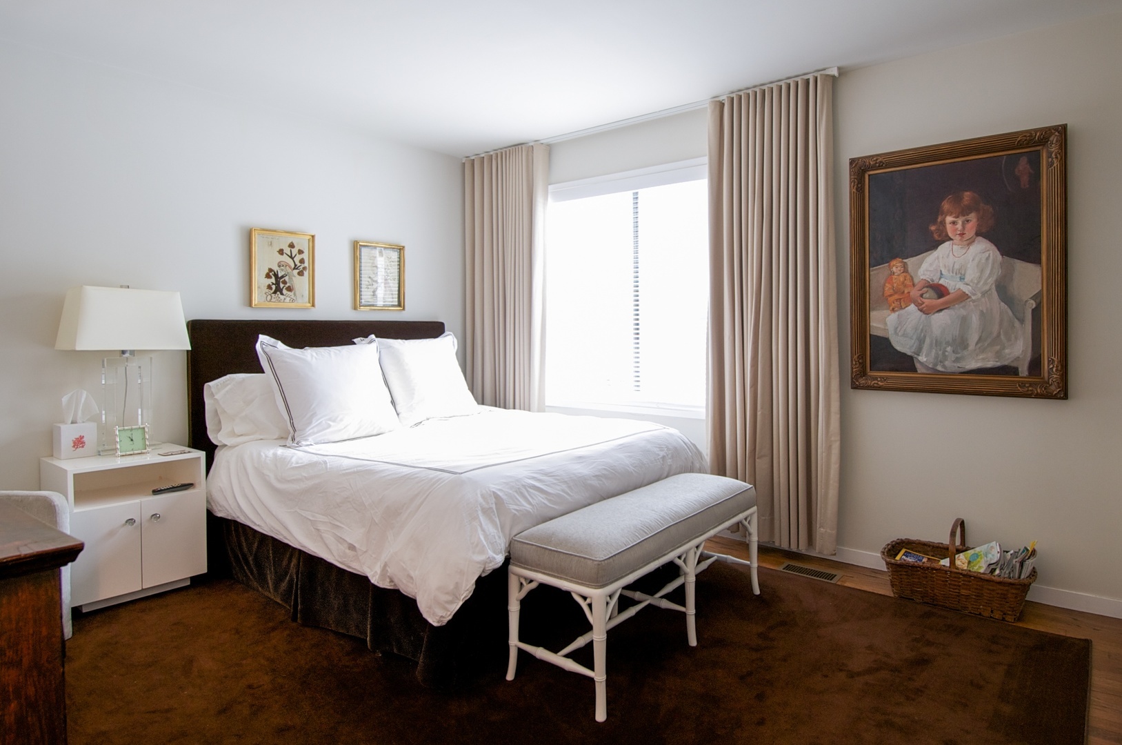 435 Thorne Lane Lake Forest, IL 60045 - Photo 40 of 42 a bedroom with a bed and a painting on the wall