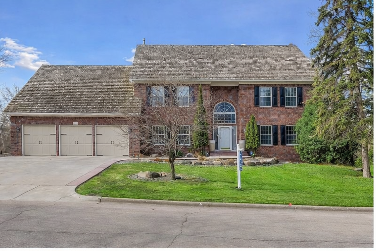 7600 Delaney Boulevard Edina, MN 55439 - Photo 1 of 55