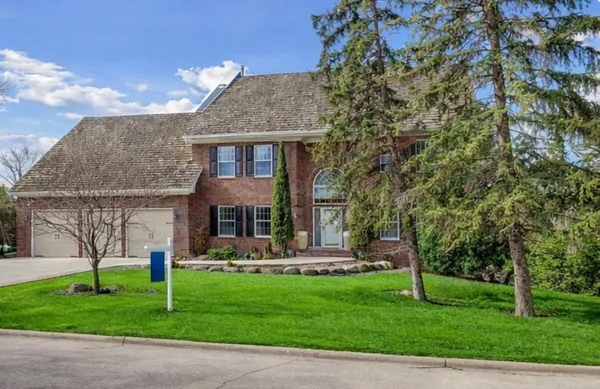 $1,245,000 | 7600 Delaney Boulevard, Edina, MN 55439