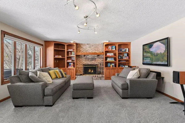 $1,245,000 | 7600 Delaney Boulevard, Edina, MN 55439