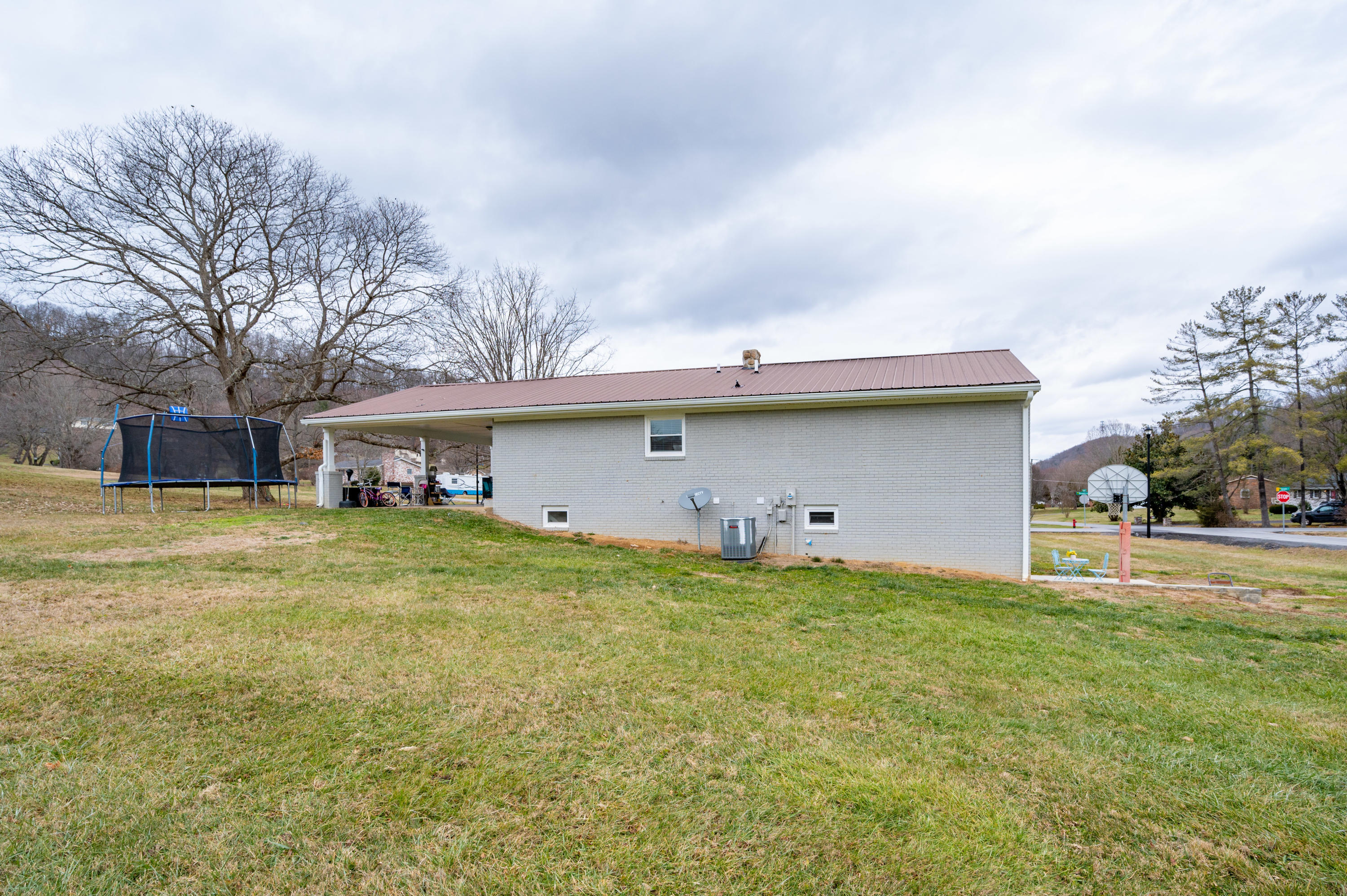 364 Raventree Drive Kingsport, TN 37664 - Photo 33 of 40 Raventree-12