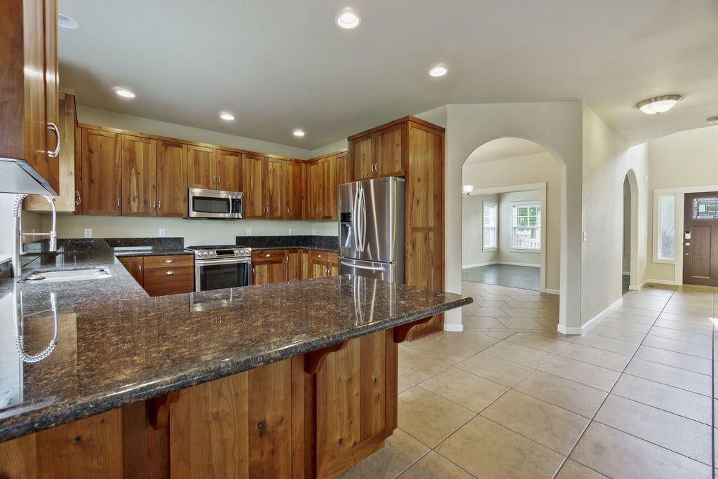 1591 Lithia Way Talent, OR 97540 - Photo 5 of 31 LW(21)