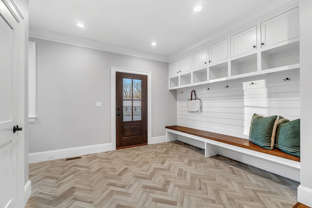 34 Stratford Road Needham, MA 02492 - Photo 22 of 42