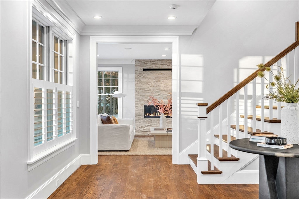 34 Stratford Road Needham, MA 02492 - Photo 6 of 42